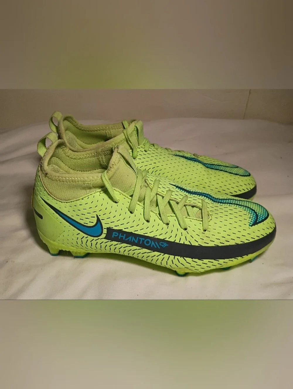 Nike Jr Phantom GT Academy DF MG Soccer Cleats Lime Glow Youth Size 1Y CW6697